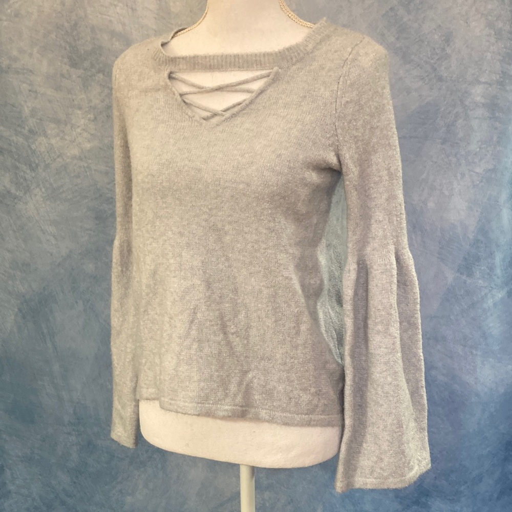 🌺2for$20🌺 American Eagle XS Baby Blue Sweater W/ Bell Sleeves & Cutout Design